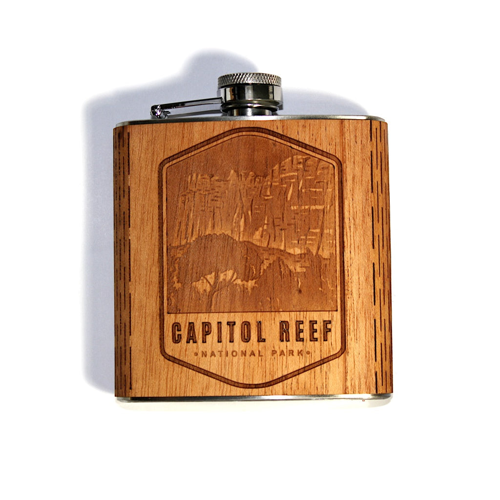 6 oz. Wooden Hip Flask (US National Park Collection in Mahogany)