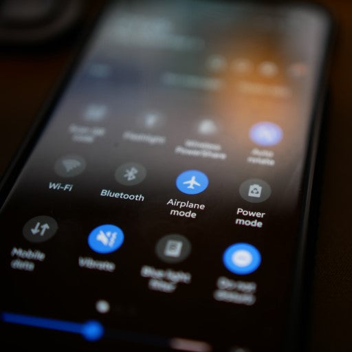 Ever since Apple removed the headphone jack on the iPhone 7 in 2016, rumors have swirled that Apple eventually aims to ditch the Lightning por